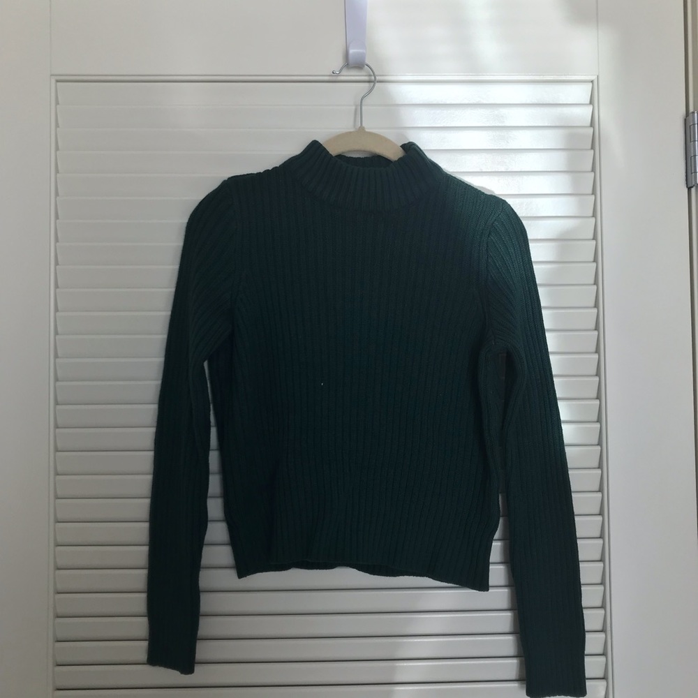 Green mock neck sweater